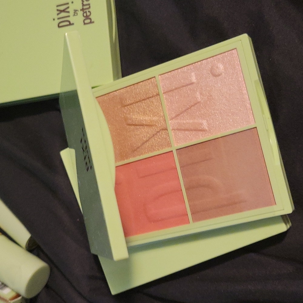 Pixi by Petra cosmetic 💄 - Picture 5 of 13